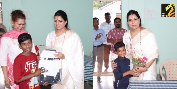 ritu tawade with childrens