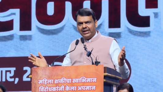 नारीशक्ती वंदन विधेयकाला विरोध करणाऱ्यांची झोप उडल्याशिवाय राहणार नाही : देवेंद्र फडणवीस