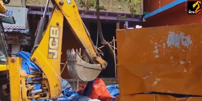 Dindoshi Communal Violence