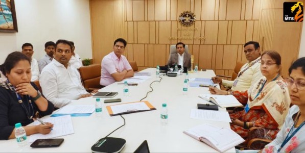 Chipi-Mumbai Air Service : चिपी-मुंबई विमानसेवा जलदगतीने सुरू करा; सिंधुदुर्गचे पालकमंत्री मंत्री नितेश राणे यांचे निर्देश