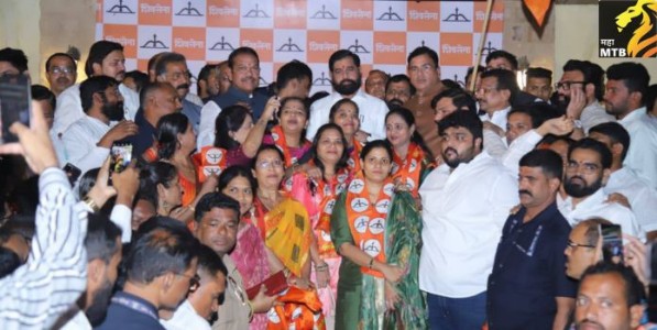 उबाठा गटाला कोकणात खिंडार