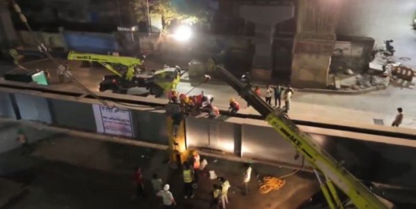 ब्रह्मांड जंक्शन–टिकुजीनीवाडी मेट्रो स्थानक पादचारी पुलाचे काम पूर्ण;एमएमआरडीएची अभियांत्रिकी कौशल्याची छाप