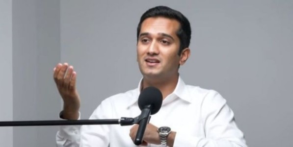 भाजपा युवा मोर्चा महाराष्ट्र प्रदेशाध्यक्ष कृष्णराज महाडिक यांचा बार्शी ते सोलापूर एस.टी. प्रवास