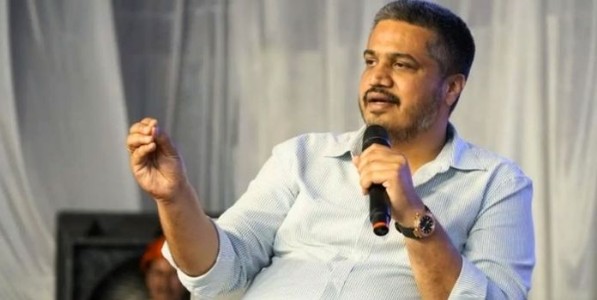 बैठकीस न जाण्याचे रो‘हित’