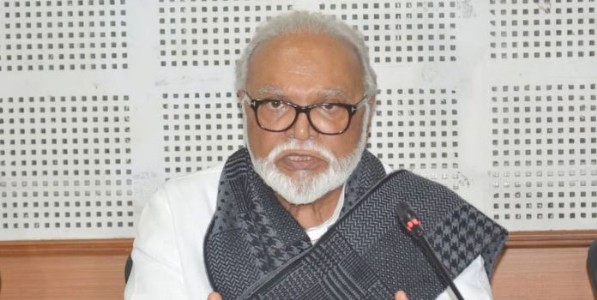 पेट्रोल-डिझेलचा पुरेसा साठा उपलब्ध,भीतीपोटी अनावश्यक खरेदी टाळावी – मंत्री छगन भुजबळ; मे महिन्यात नेहमीपेक्षा २० टक्के अधिक पेट्रोल-डिझेल विक्री झाल्याची माहिती