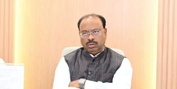 आता गावकऱ्यांना मिळणार मोफत मिळकत पत्रिका; सनद फी माफ करण्याची महसूलमंत्री बावनकुळेंची घोषणा;ग्रामविकास विभाग प्रस्ताव तयार करणार
