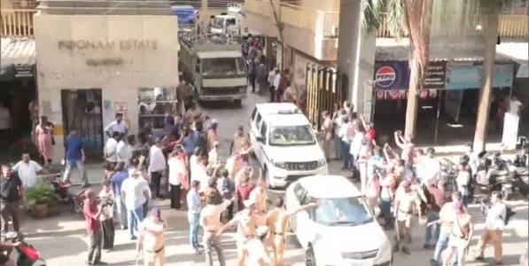 बकरी ईदला सोसायटीत बकरा चालतो मग डुक्कर का नाही? : मिरा रोडमध्ये सोसायटीत हिंदूंनी जिहाद्यांना आणले जेरीस!