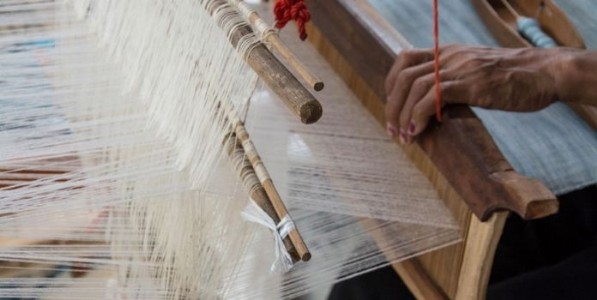 खादी उद्योगाचा 1.87 लाख कोटी रुपयांचा विक्रम!- 2026-27साठी 2.51 लाख कोटींचे लक्ष्य