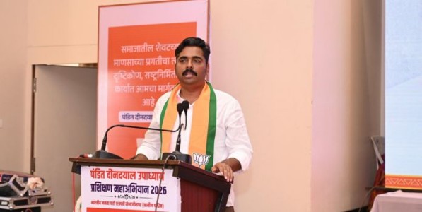 “नीटमुळे विद्यार्थ्यांचे नाही, तर संजय राऊतांचे मानसिक संतुलन बिघडले” – नवनाथ बन