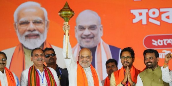 अवघड होतं पण अशक्य मुळीच नव्हतं! अमित शाहांच्या रणनितीपुढे कसं कोसळलं ममता सरकार?