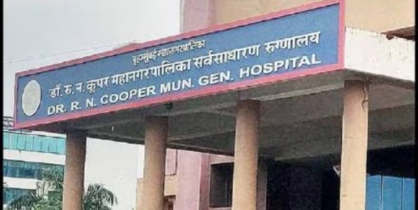 Cooper Hospital, Mumbai : कूपर रुग्णालयात सर्व ठिकाणी कचराच कचरा