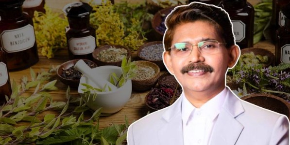 ‘आयुर्वेदाचार्य‌’ डॉ. अश्विन सावंत