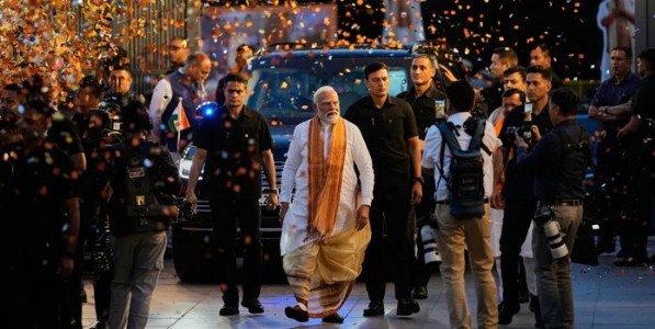 परिवर्तनाची त्सुनामी...