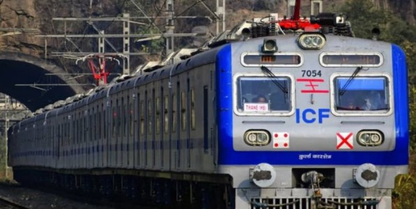 AC Local Passenger Growth : मुंबईकरांची एसी लोकलला पसंती वाढली