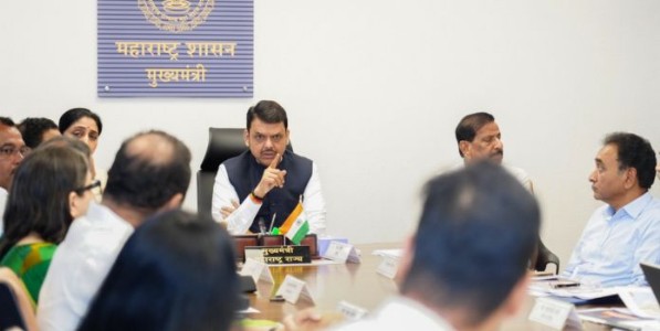 Pune Crime Nasrapur Case : लैंगिक शोषणातील आरोपींना पॅरोल देऊ नका; विधी आणि न्याय विभागाला मुख्यमंत्र्यांचे निर्देश
