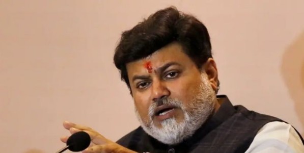 राज्य सरकारी अधिकारी-कर्मचाऱ्यांच्या हिंदी भाषा परीक्षेला स्थगिती