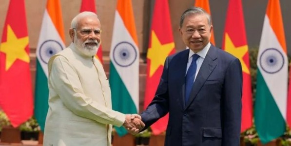प्रशांत महासागरातील नवा सांगाती