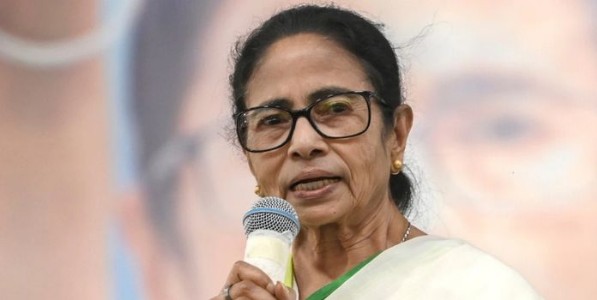 आत्याबाईंना मिशा...