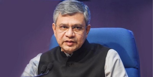 रेल्वेची 40 वर्षे जुनी तिकीट प्रणाली कात टाकणार
