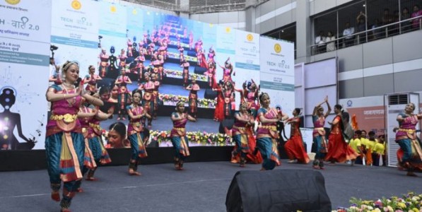 ‘टेक-वारी २.०’ अंतर्गत मंत्रालयात विविध नृत्याविष्कार सादर