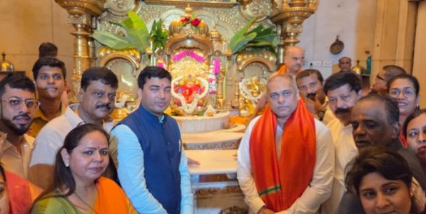 पंतप्रधान नरेंद्र मोदी यांच्या यशस्वी कारकिर्द पूर्तिनिमित श्री सिद्धिविनायक मंदिरात विशेष प्रार्थनेचे आयोजन