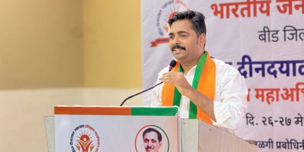 रोहित पवार यांनी स्टंटबाजी त्याग आंदोलन करावे - नवनाथ बन