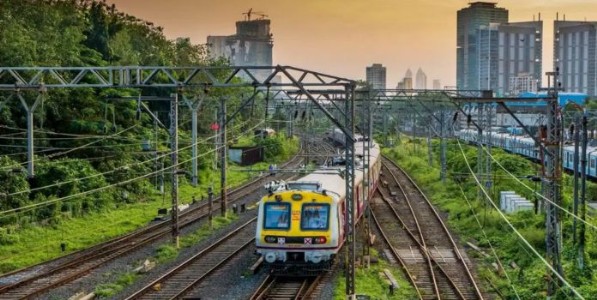 रेल्वे प्रवाशांनो लक्ष द्या! ठाणे-कल्याण मार्गावर मध्यरात्री विशेष ब्लॉक, अनेक लोकल गाड्या रद्द, प्रवाशांनी वेळापत्रक तपासूनच प्रवास करा
