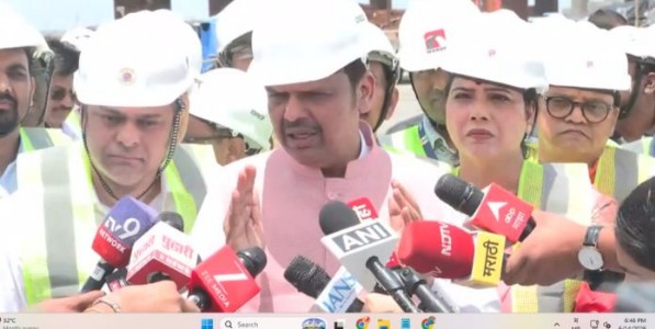 स्टँडर्ड चार्टर्ड बँकेच्या सामाजिक उपक्रमांचा महाराष्ट्रातील ८.३ लाखांहून अधिक नागरिकांना लाभ; राज्याच्या विकासात बँकेचे योगदान महत्त्वपूर्ण – मुख्यमंत्री देवेंद्र फडणवीस