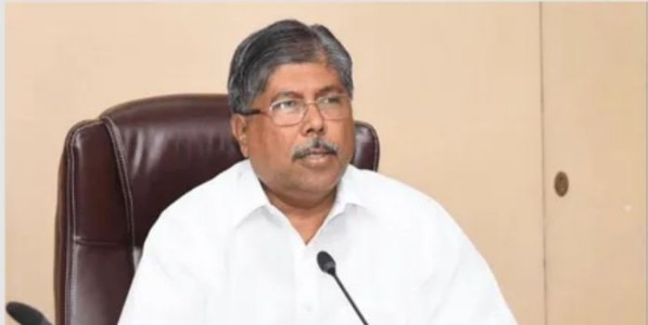 तंत्रशिक्षण संचालनालयाच्या डिजिटल परिवर्तन ‘ई-गव्हर्नन्स’ पुस्तिकेचे उच्च व तंत्र शिक्षण मंत्री चंद्रकांतदादा पाटील यांच्या हस्ते प्रकाशन