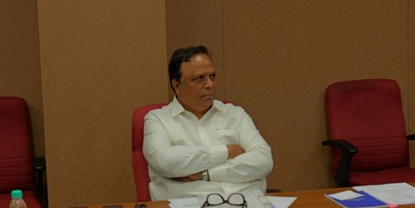 अतिरिक्त शिक्षकांना मुंबईतच सामावून घ्या ; पालकमंत्री ॲड. आशिष शेलार यांचे महापालिकेला निर्देश