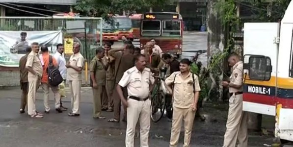 बेस्ट कामगारांच्या संपामुळे मुंबईकरांचे प्रचंड हाल; दगडफेक आणि तोडफोडीच्या घटनांमुळे तणाव