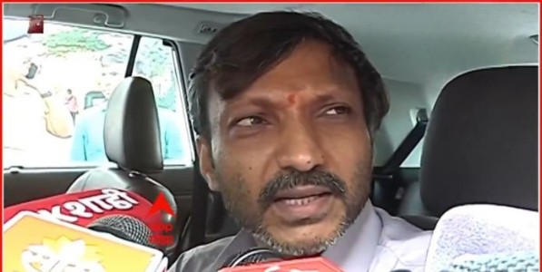 शिंदेंच्या शिवसेनेत जाण्याबाबत ओमराजेंची भूमिका तळ्यात-मळ्यात