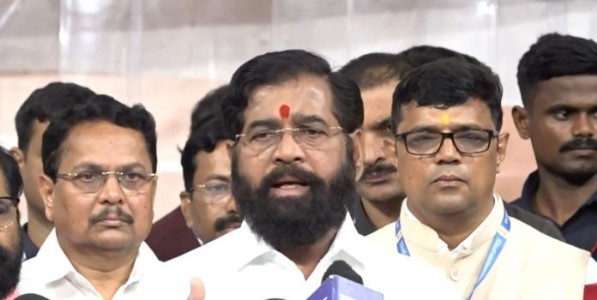 मंत्र्यांच्या अनुपस्थितीवरून विरोधकांकडून सभात्याग