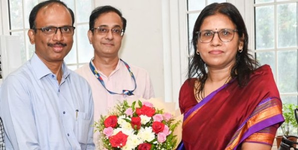 प्राजक्ता वर्मा-लवंगारे यांनी स्वीकारला मुंबई महानगरपालिकेच्या अतिरिक्त आयुक्तपदाचा कार्यभार