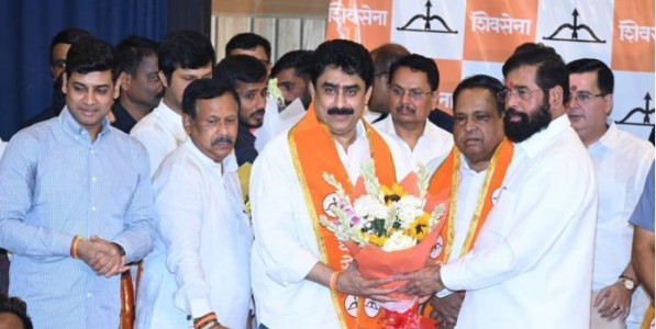 खासदार संजय दिना पाटलांची पत्रकारांना शिवीगाळ, खुद्द उपमुख्यमंत्री एकनाथ शिंदेंना द्यावे लागले स्पष्टीकरण!
