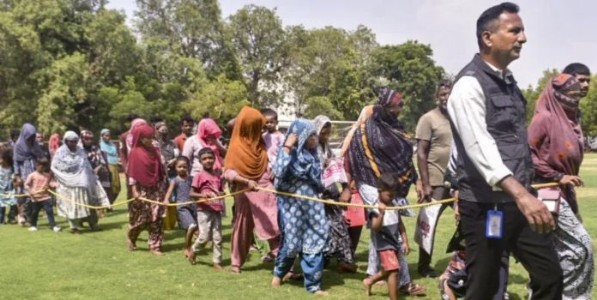 'ऑपरेशन डेल्टा हंट'ची मोठी कारवाई; गुजरातमध्ये एका दिवसात ५०१ बेकायदेशीर बांगलादेशी ताब्यात