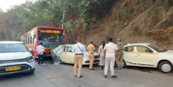 मालाडमध्ये बेस्ट बसची ओला कारला जोरदार धडक; कार स्वच्छ करत असलेल्या चालकाचा जागीच मृत्यू