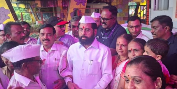 धन्वंतरी ज्ञानई डॉक्टर दिंडीचे फिरते हॉस्पिटल उद्घाटन उपमुख्यमंत्री एकनाथ शिंदे यांच्या हस्ते संपन्न..