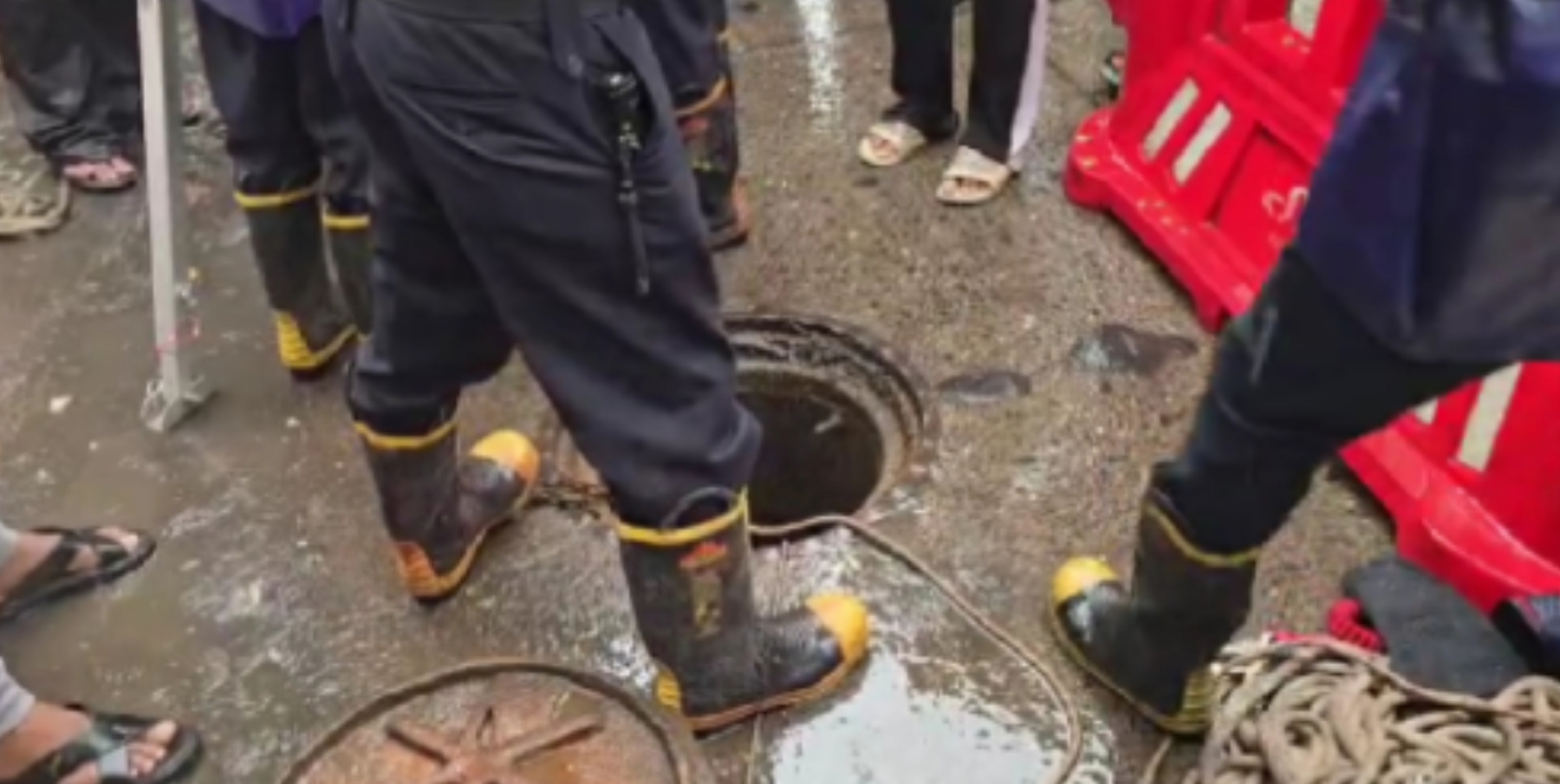 Sakinaka Open Manhole Accident