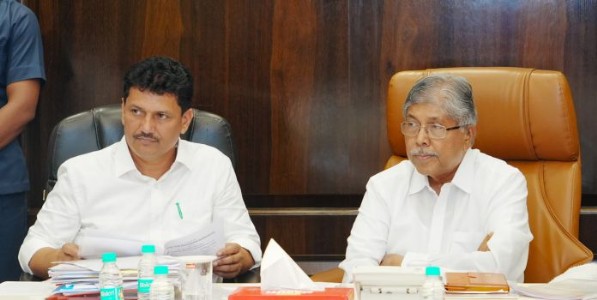 विनाअनुदानित महाविद्यालयांच्या विविध प्रश्नांवर बैठक; सकारात्मक निर्णय घेण्यासाठी प्रयत्न करण्याचे मंत्री चंद्रकांत पाटील यांचे आश्वासन