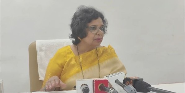 राज्य महिला आयोगाच्या संपूर्ण टिमची तातडणी नियुक्ती करावी: विजया रहाटकर