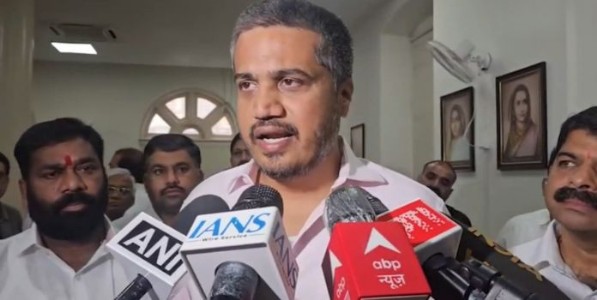 आरोपांची घाई, पुरावे कुठे? एमपीएससी प्रकरणात रोहित पवारांची स्टंटबाजी