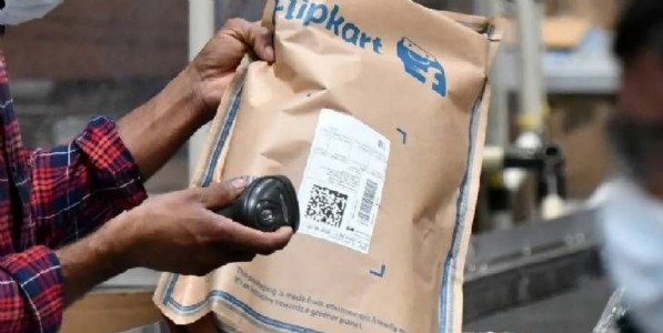 कचऱ्यात फेकलेला पार्सलचा बॉक्स बनू शकतो बँक खात्यासाठी धोका! 'कचरा' कसा बनतोय सायबर भामट्यांसाठी सोन्याची खाण? जाणून घ्या बचावाचे सोपे उपाय