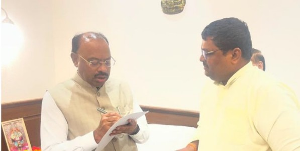 तुळजाभवानी मंदिराच्या ४ हजार एकर जमिनीचा घोटाळा? महसुलमंत्र्यांचे चौकशीचे आदेश