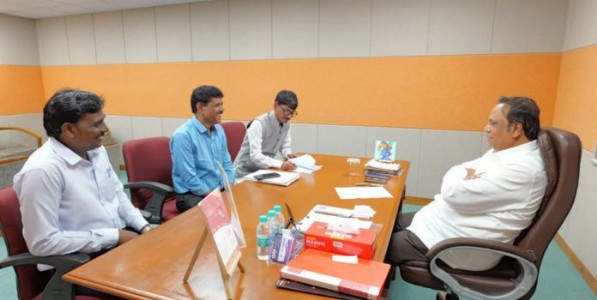 लोककला व लोककलावंतांच्या राज्यव्यापी सर्वेक्षणाबाबत सकारात्मक चर्चा