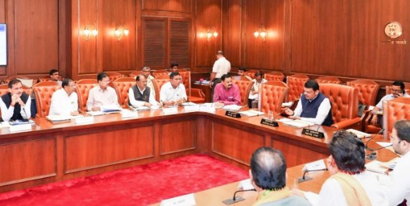 ॲट्रॉसिटी' कायद्याअंतर्गत दाखल गुन्ह्यांमधील दोषसिद्धीचे प्रमाण वाढवा - मुख्यमंत्री देवेंद्र फडणवीस यांच्या बैठकीत सूचना
