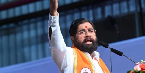 उपमुख्यमंत्री एकनाथ शिंदेंची प्रकृती अचानक बिघडली; ताप आणि अशक्तपणामुळे रुग्णालयात दाखल