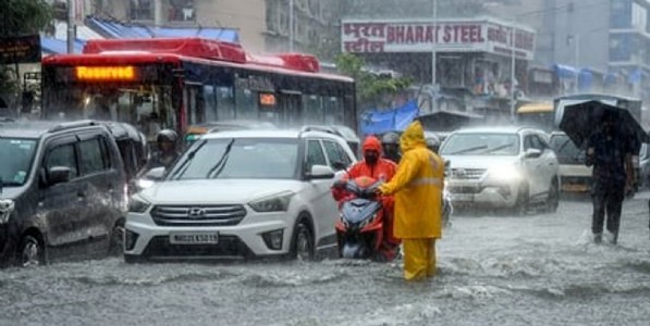 मुंबईसाठी पुढचे ४८ तास अतिधोक्याचे! मुसळधार पावसाचा इशारा..., कुठे काय स्थिती?