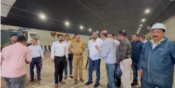 मुंबई–पुणे कनेक्टिंग लिंकवरील दरडग्रस्त भागाची मंत्री शिवेंद्रसिंहराजे भोसले यांच्याकडून पाहणी; सुरक्षिततेला सर्वोच्च प्राधान्य