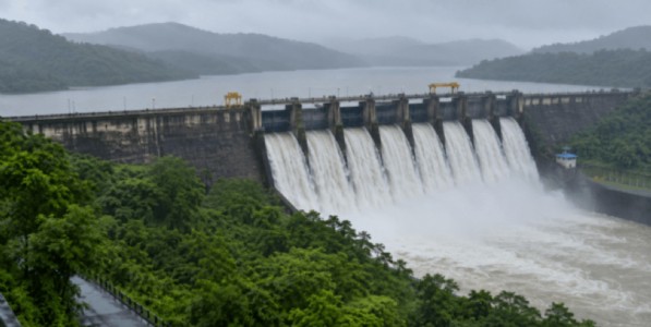 पश्चिम घाटात पावसाचा कहर! खडकवासला धरणात पाण्याची झपाट्याने वाढ; पूर परिस्थितीमुळे नदीकाठच्या नागरिकांना हाय अलर्ट